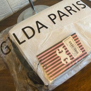 Gilda Paris Shoulder Bag